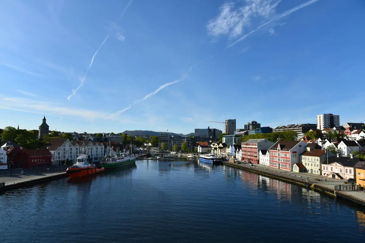 Stavanger: the VĂĽgen harbour